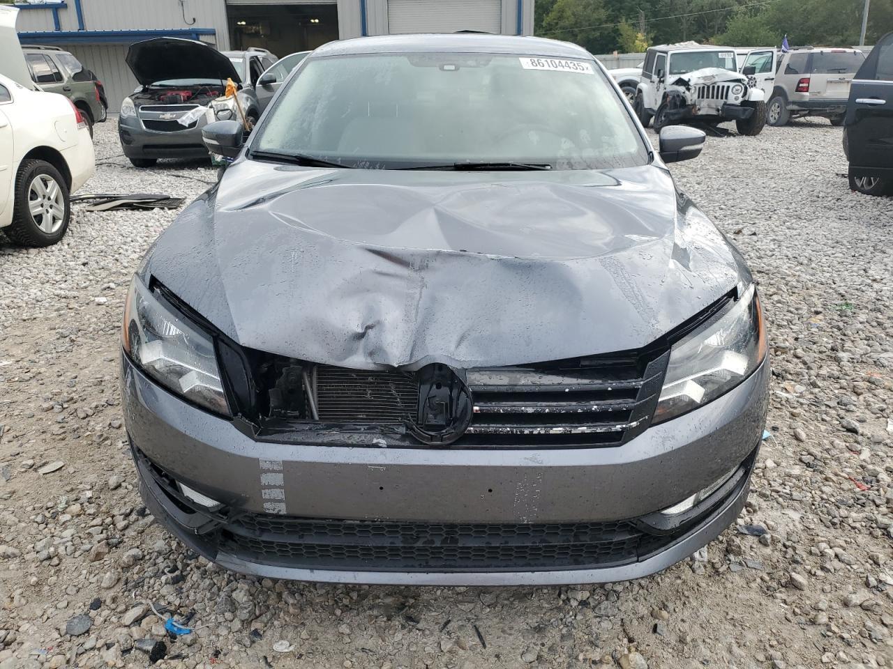 2015 VOLKSWAGEN Passat
