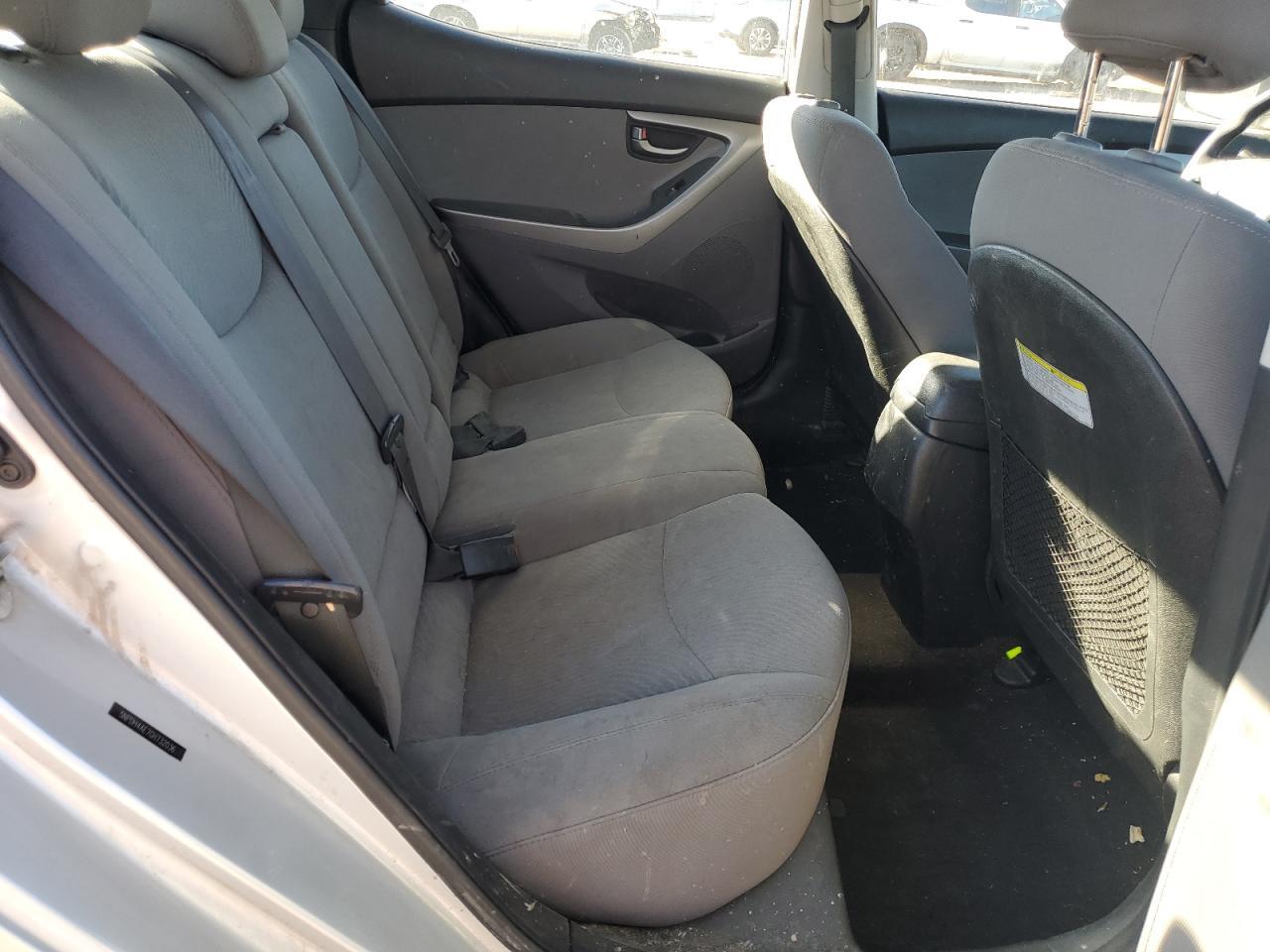 2016 HYUNDAI ELANTRA