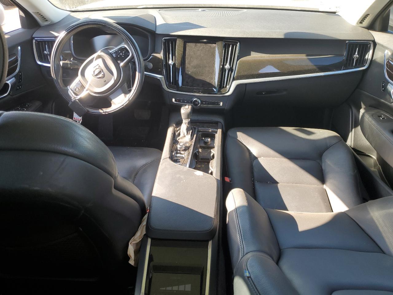 2018 VOLVO S90