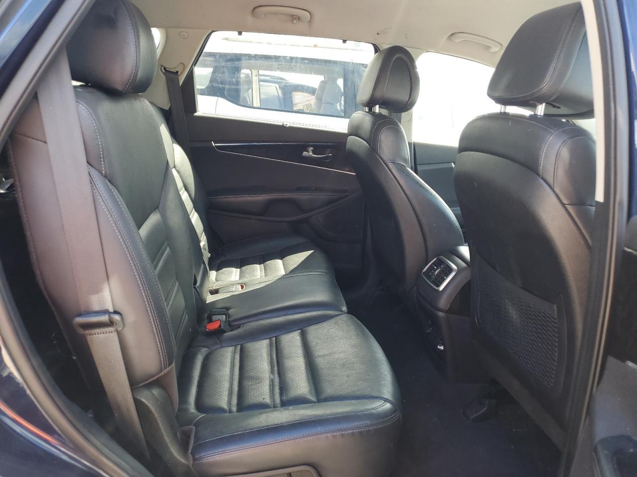 2016 KIA SORENTO