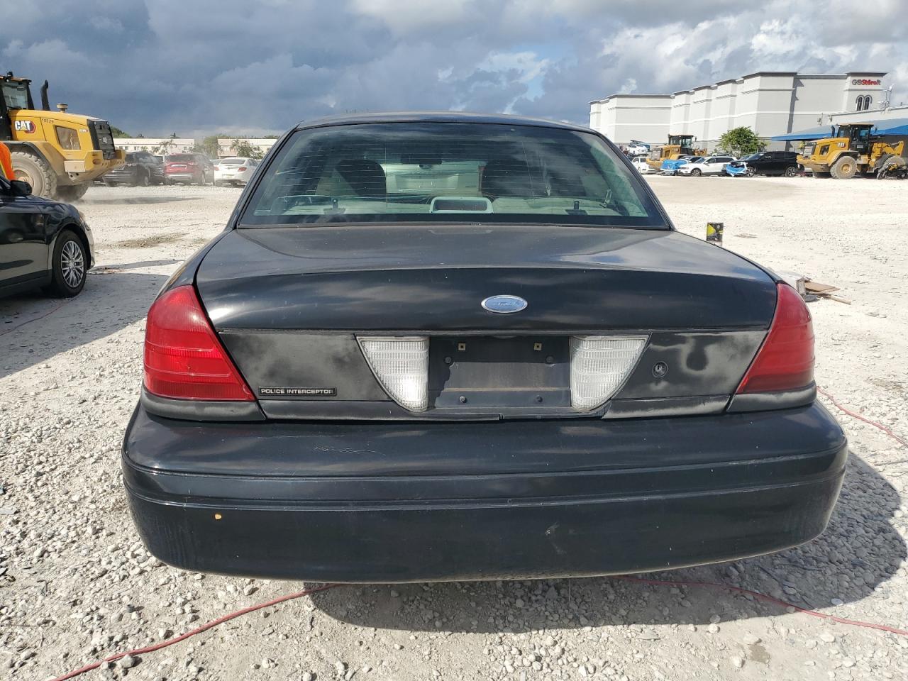 2004 FORD Crown Victoria
