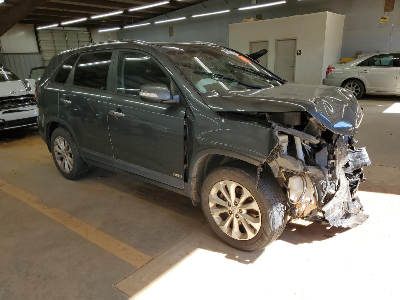 2014 KIA SORENTO
