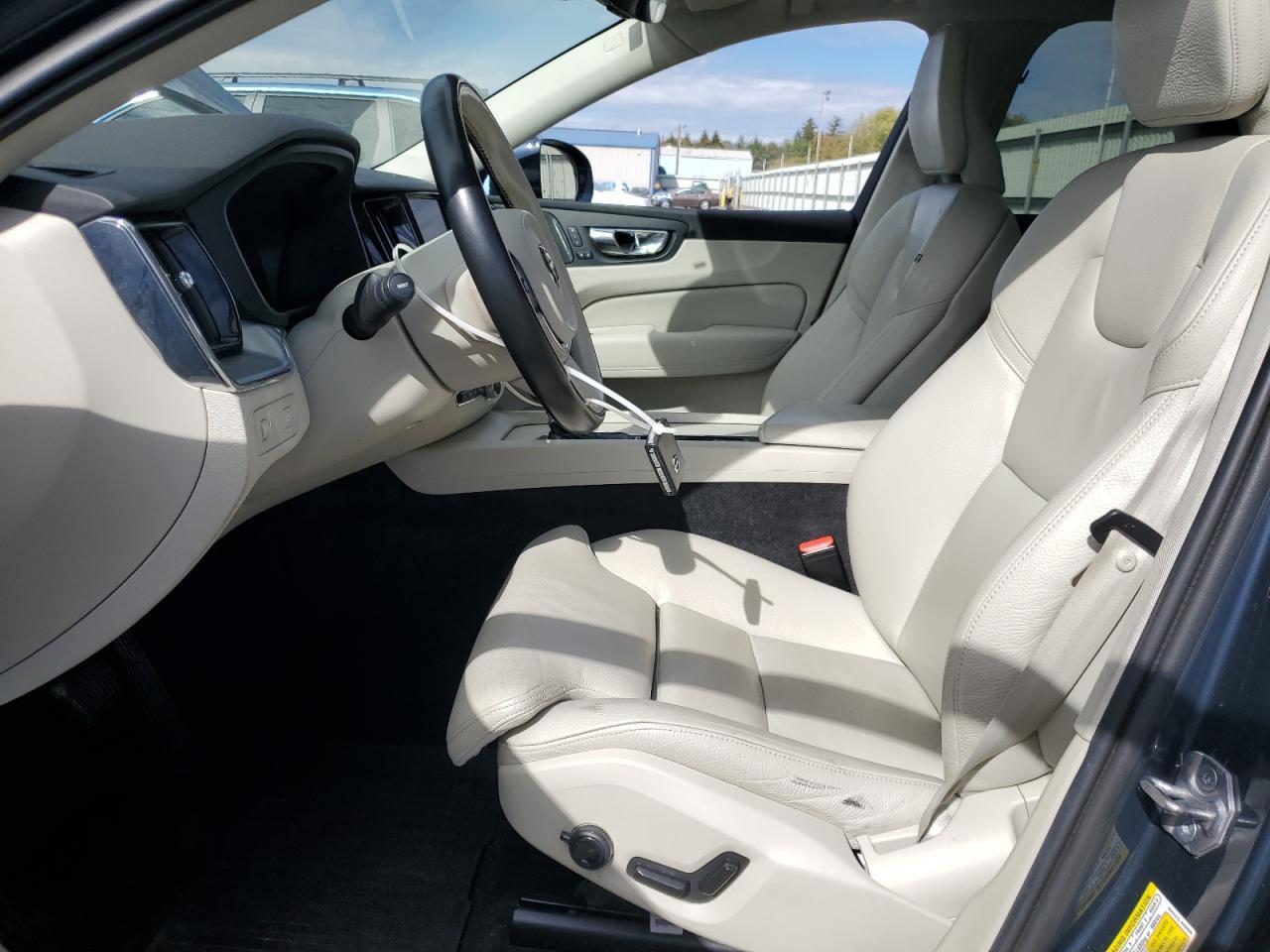 2019 VOLVO XC60
