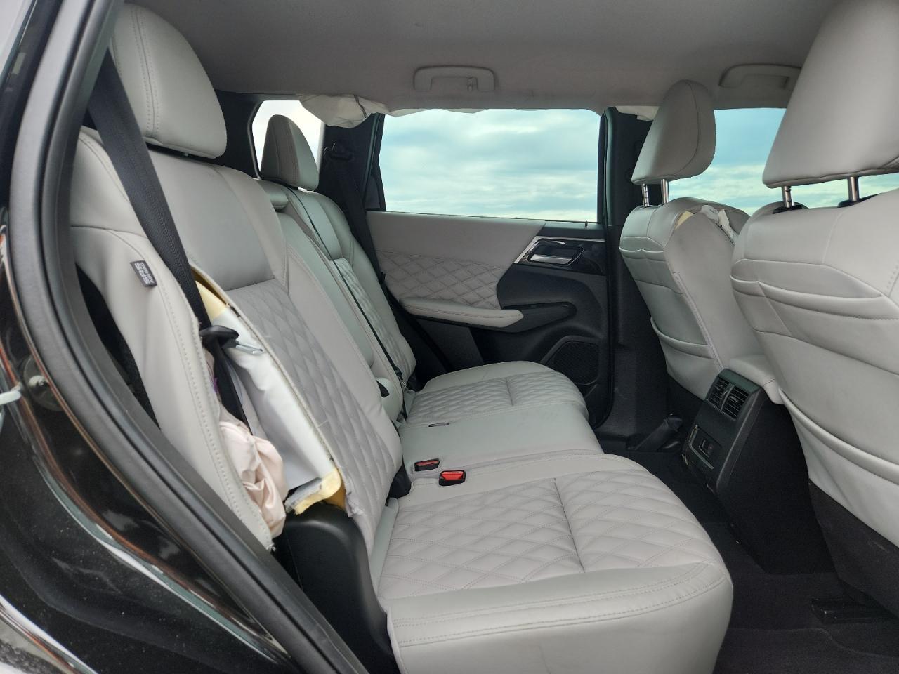 2022 MITSUBISHI outlander