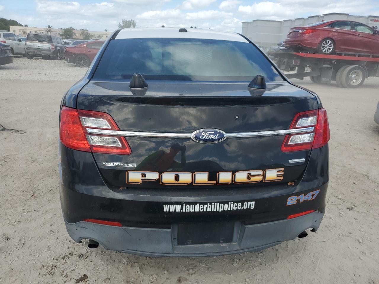 2013 FORD Taurus