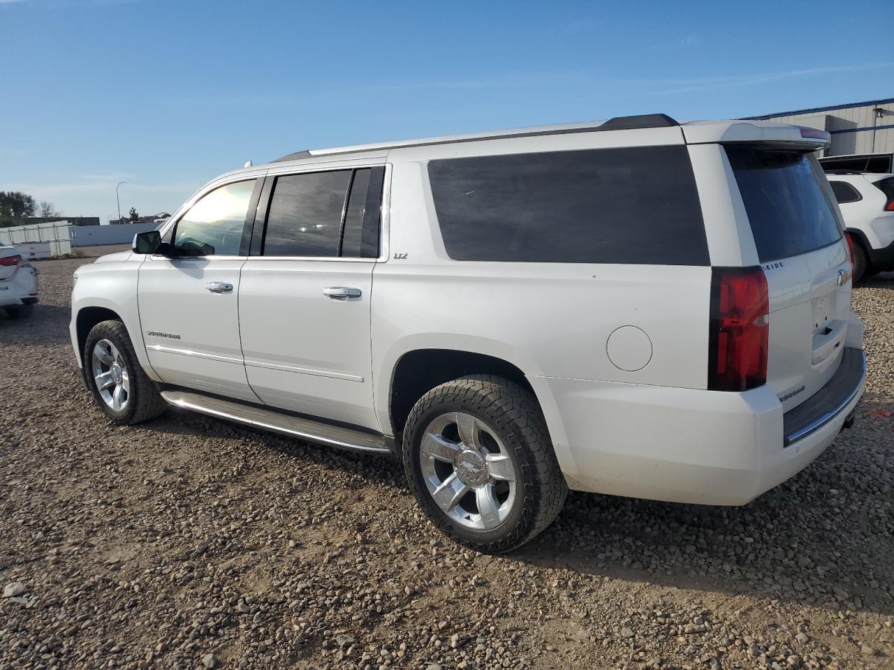 2016 CHEVROLET Suburban