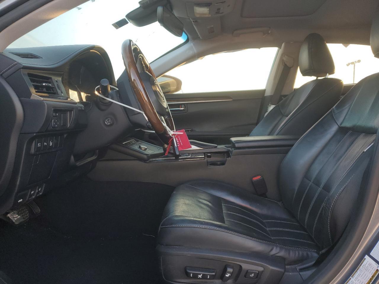 2018 LEXUS Es