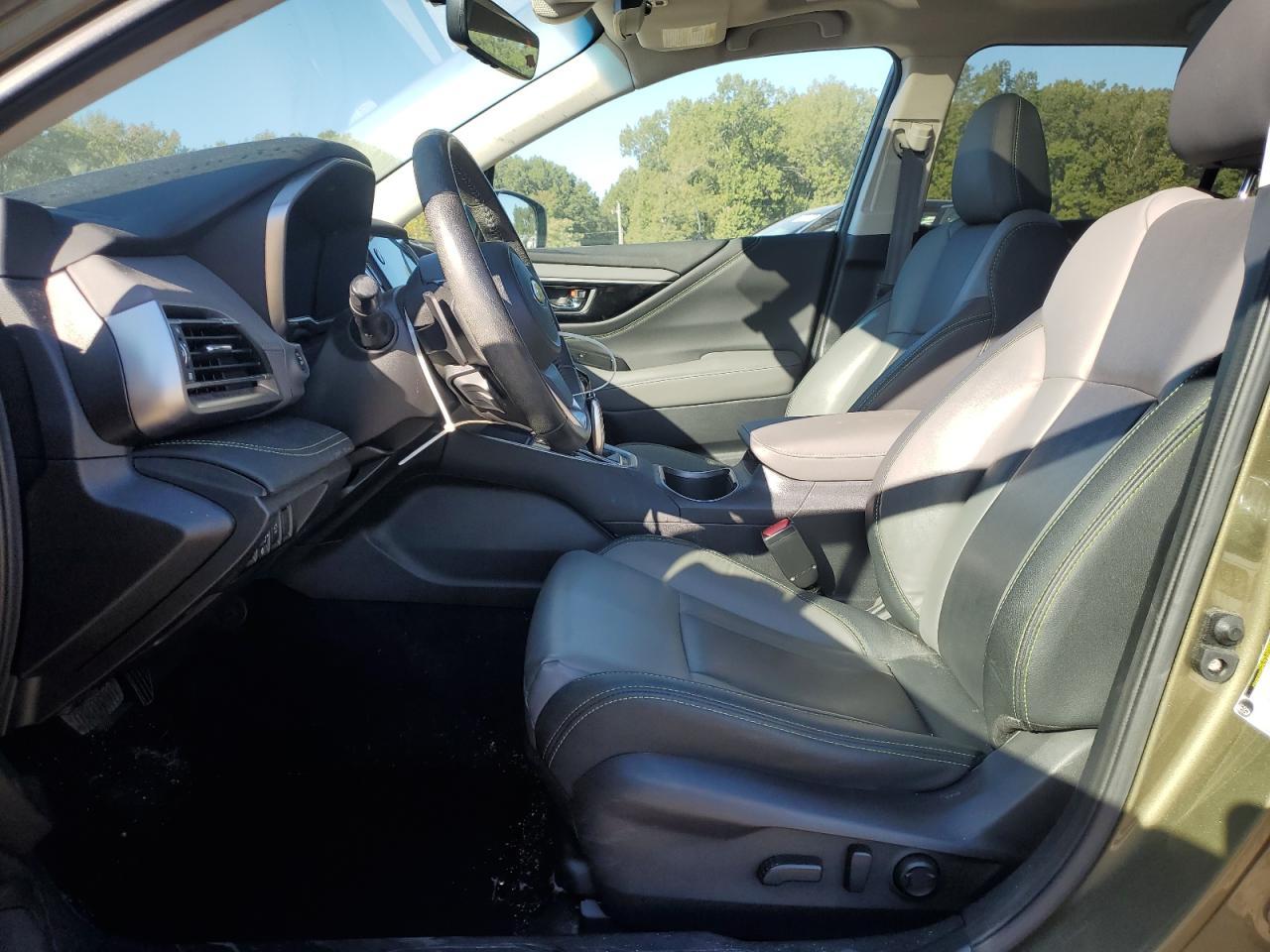 2021 SUBARU Outback