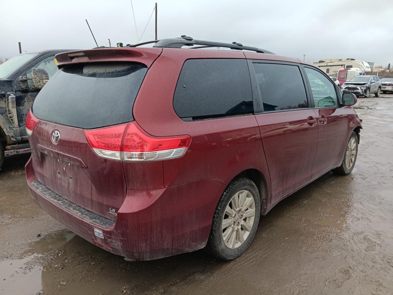 2014 TOYOTA SIENNA