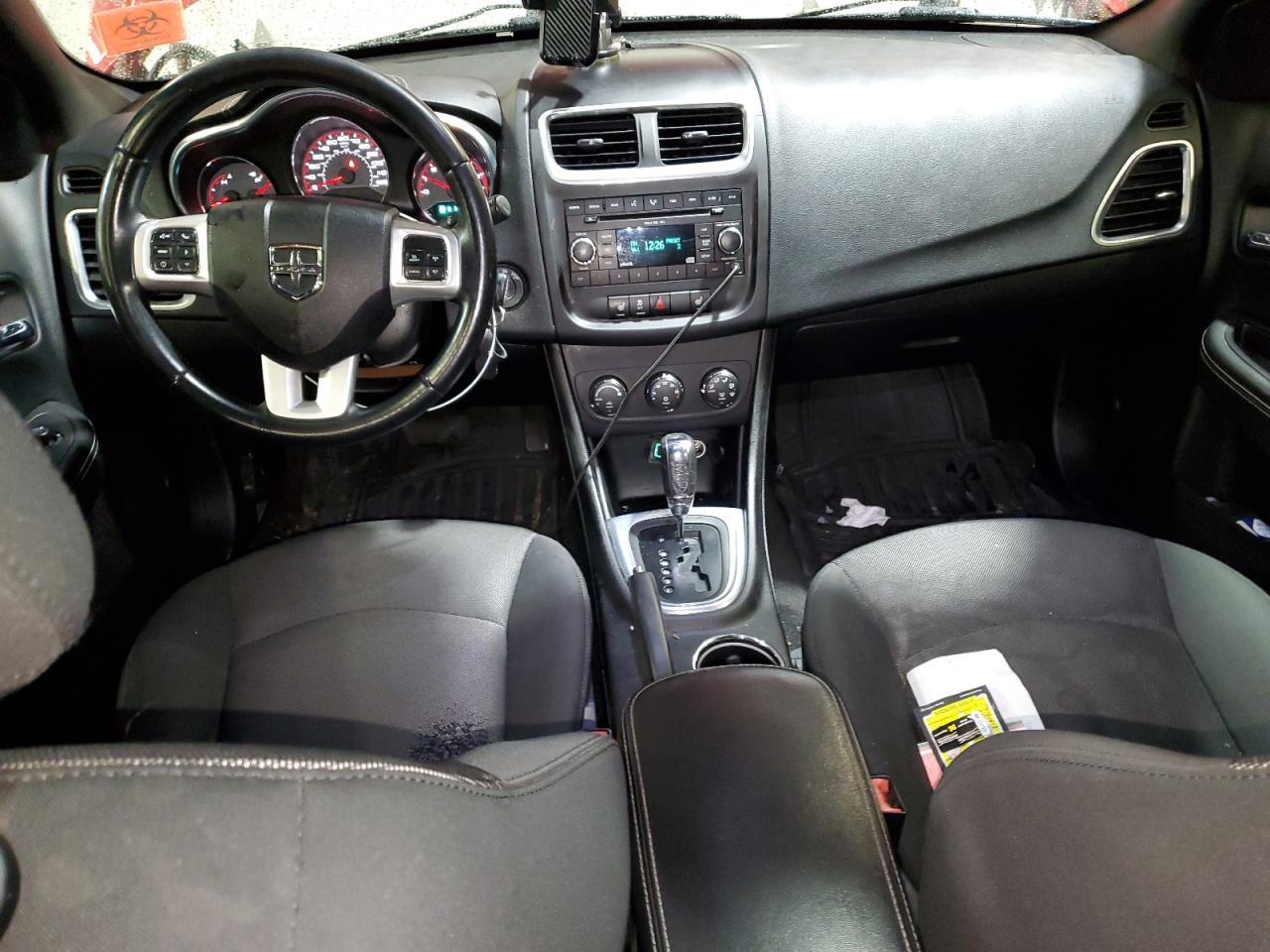 2013 DODGE Avenger