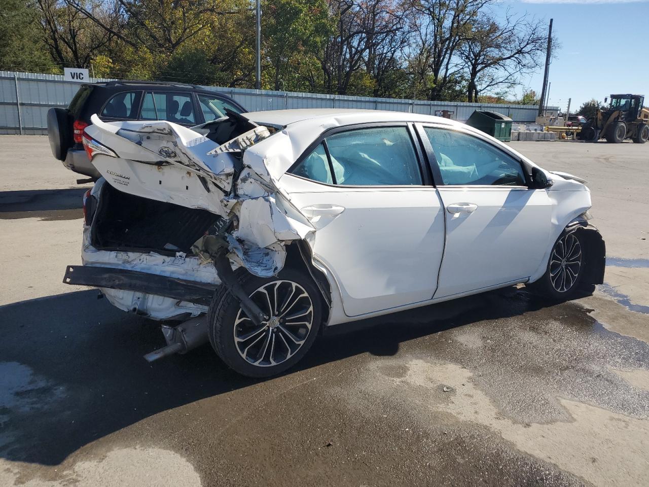 2015 TOYOTA COROLLA
