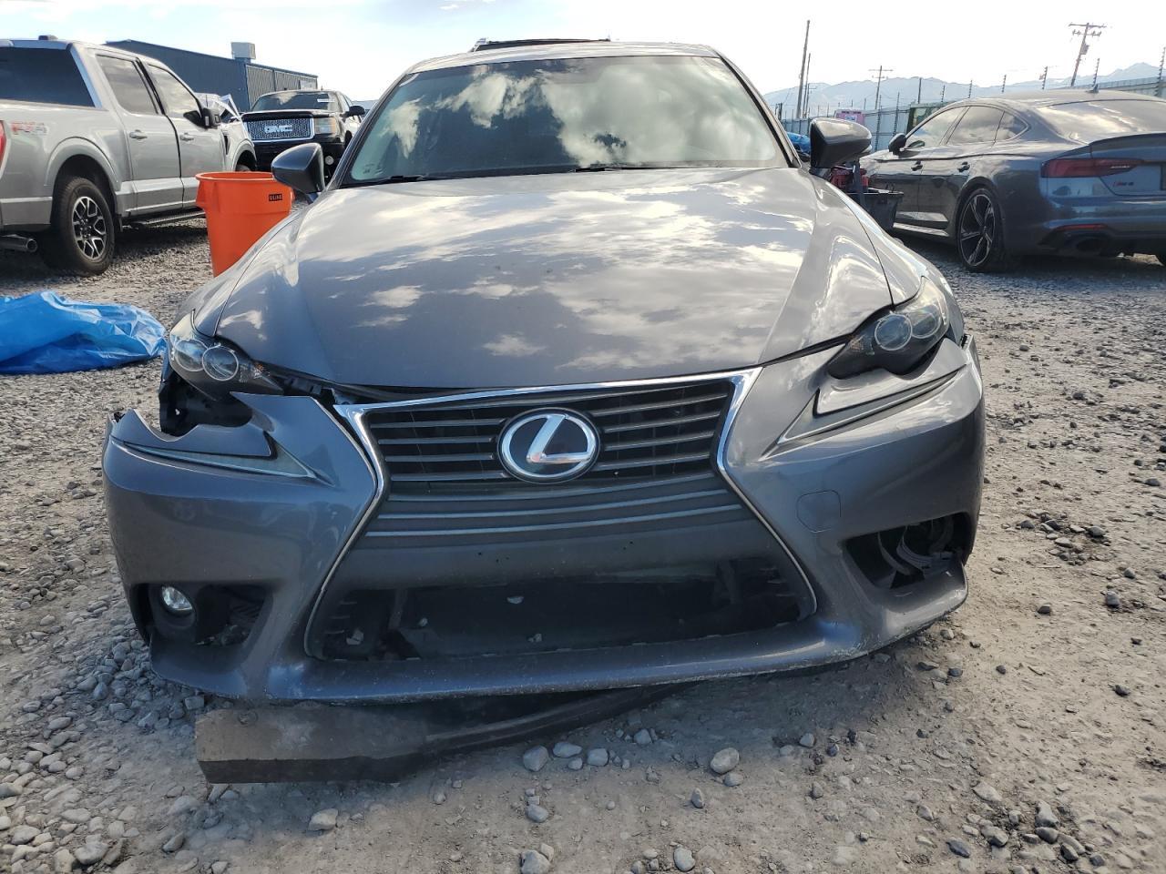 2015 LEXUS Is