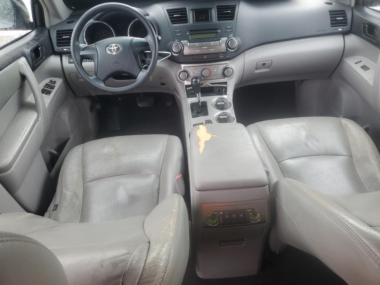 2012 TOYOTA HIGHLANDER