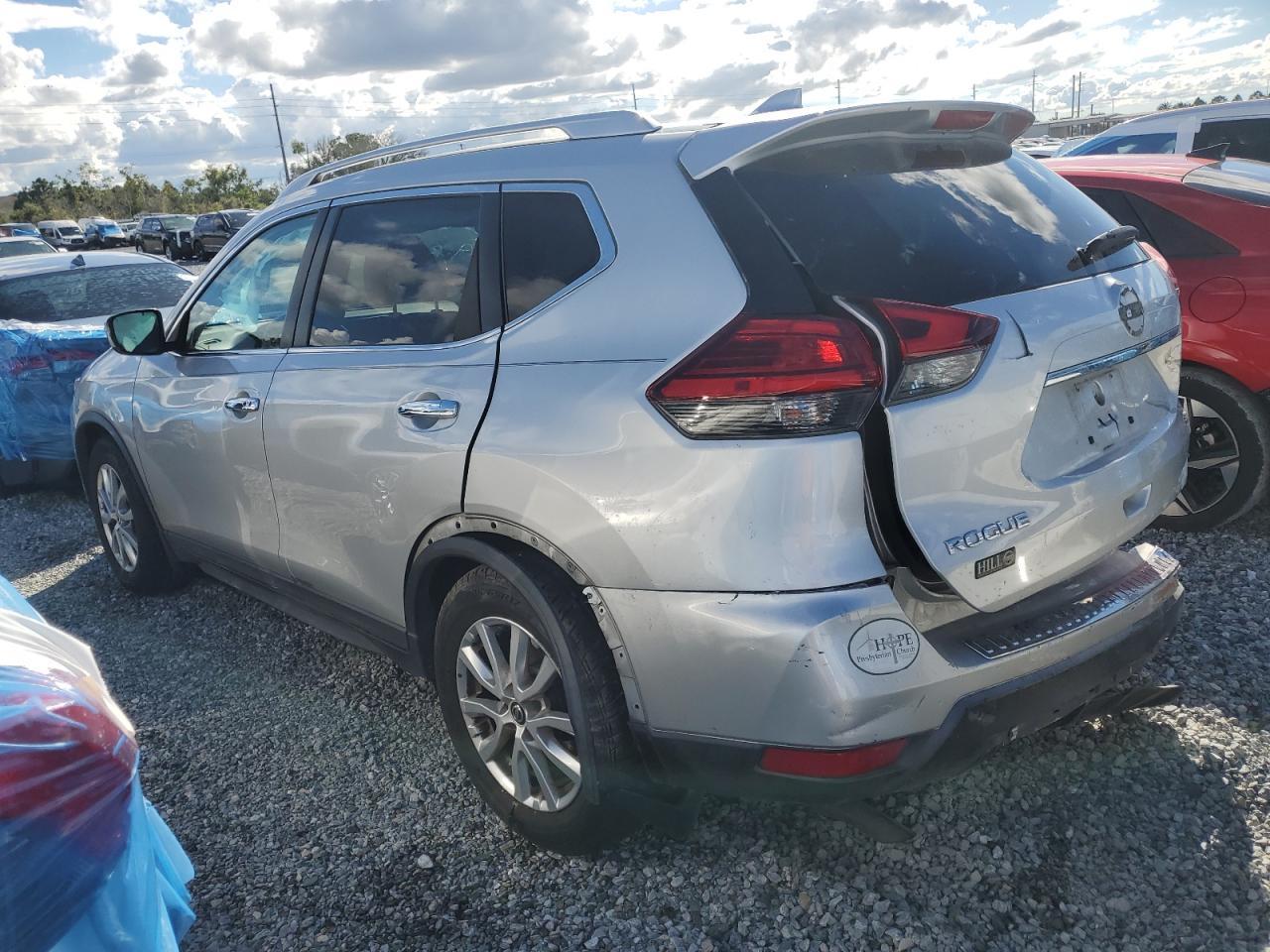 2017 NISSAN ROGUE