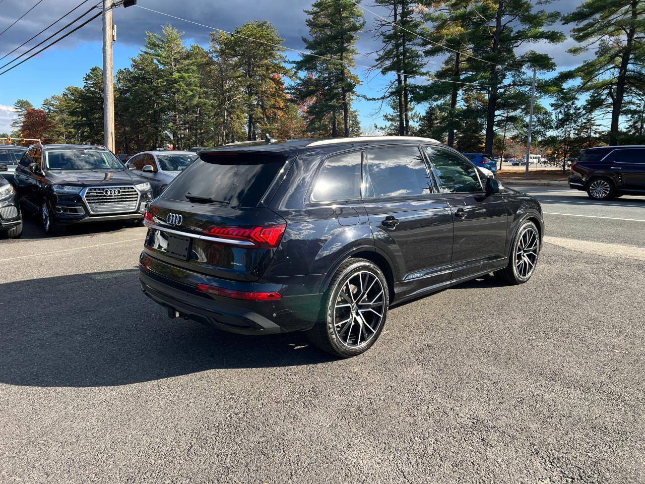 2021 AUDI Q7