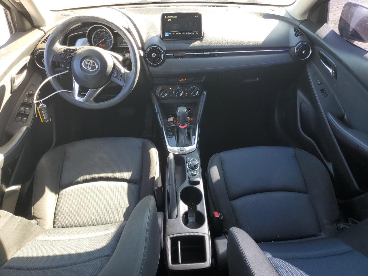 2017 TOYOTA YARIS