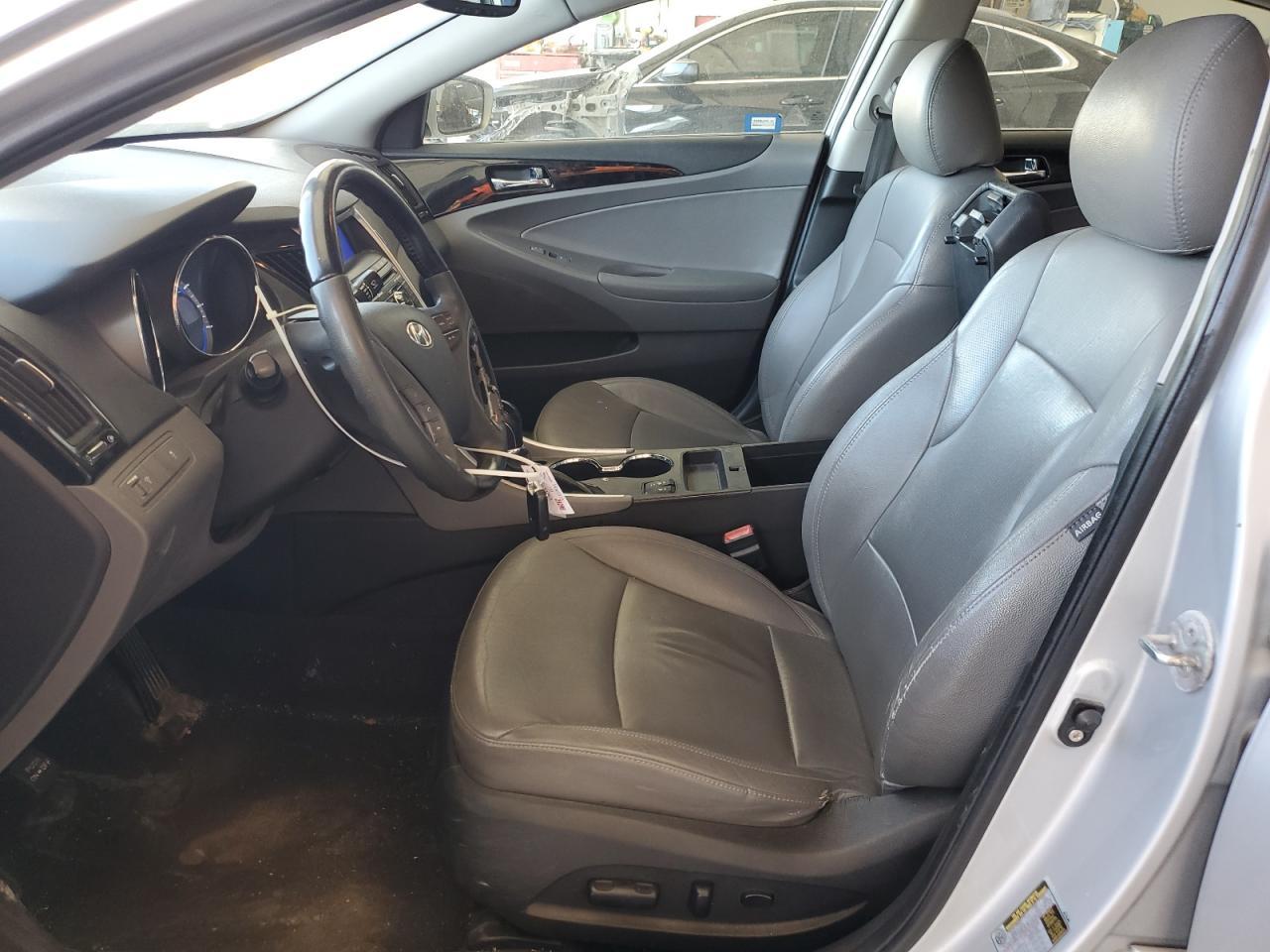 2011 HYUNDAI SONATA