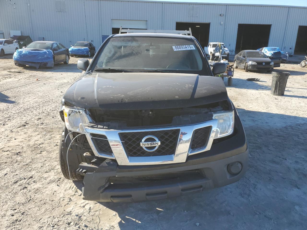 2017 NISSAN Frontier