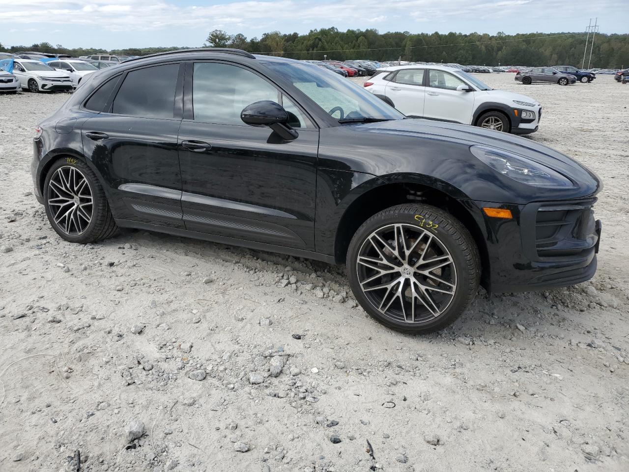 2024 PORSCHE Macan