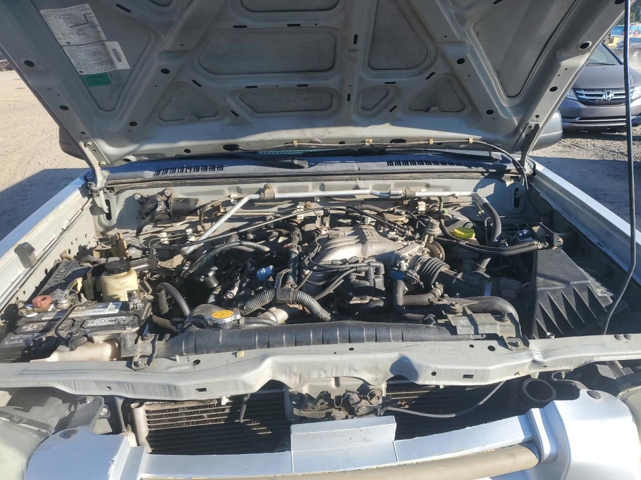 2004 NISSAN Frontier