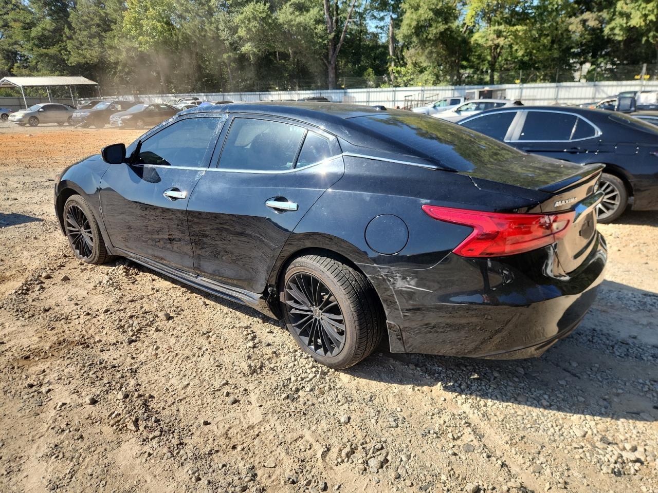 2017 NISSAN Maxima