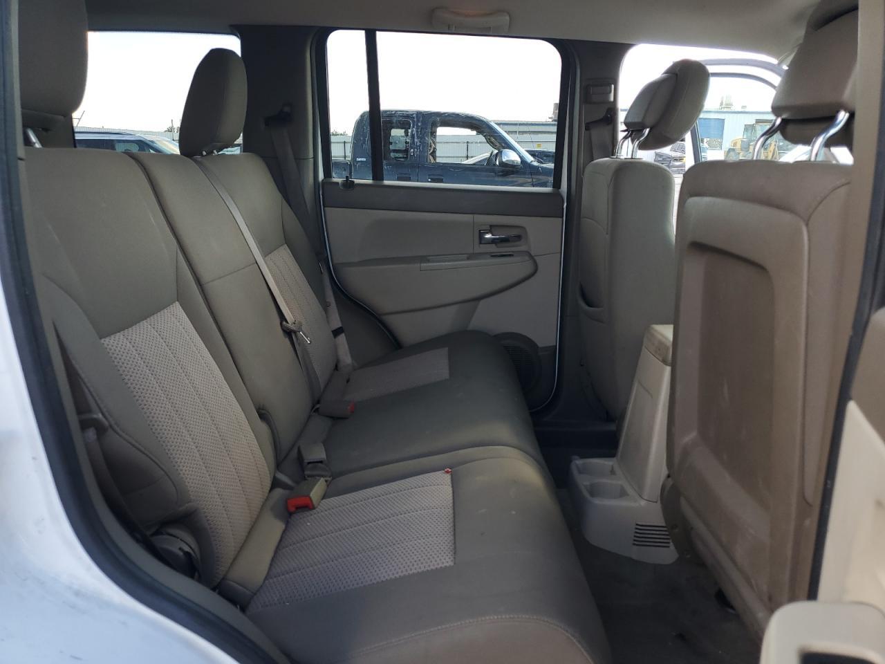 2012 JEEP Liberty