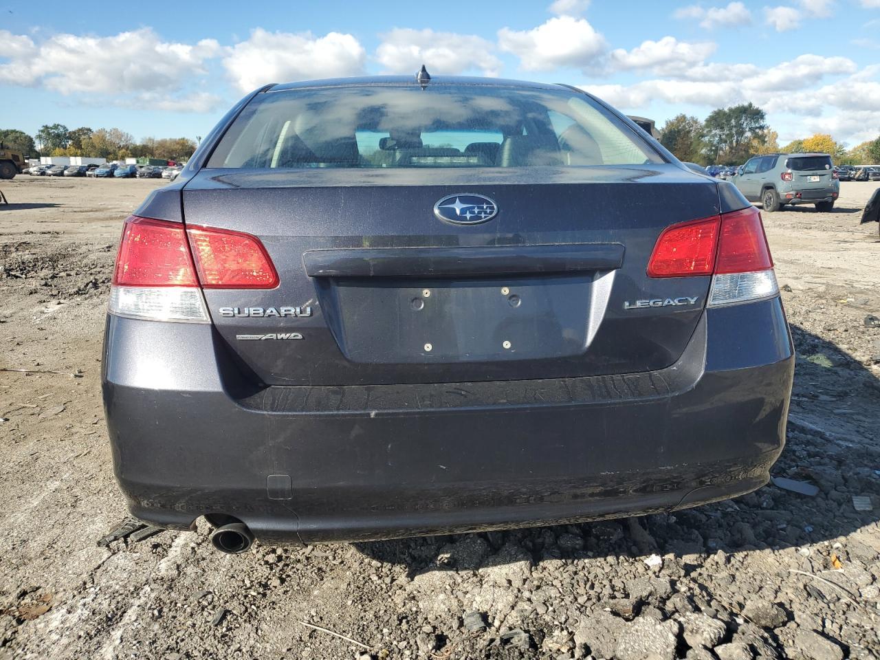 2013 SUBARU Legacy