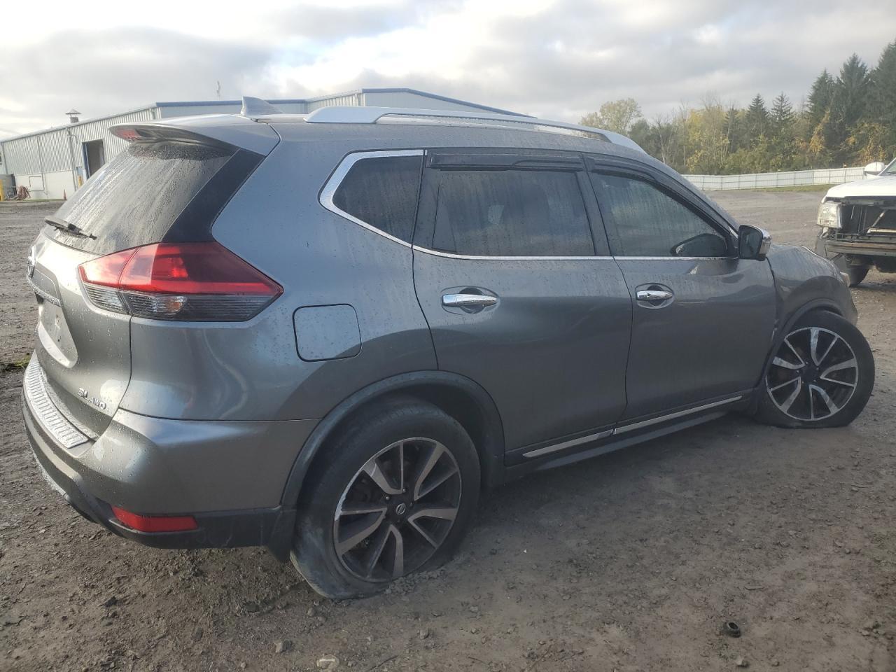 2018 NISSAN ROGUE