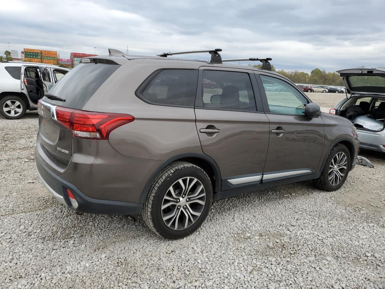 2017 MITSUBISHI outlander
