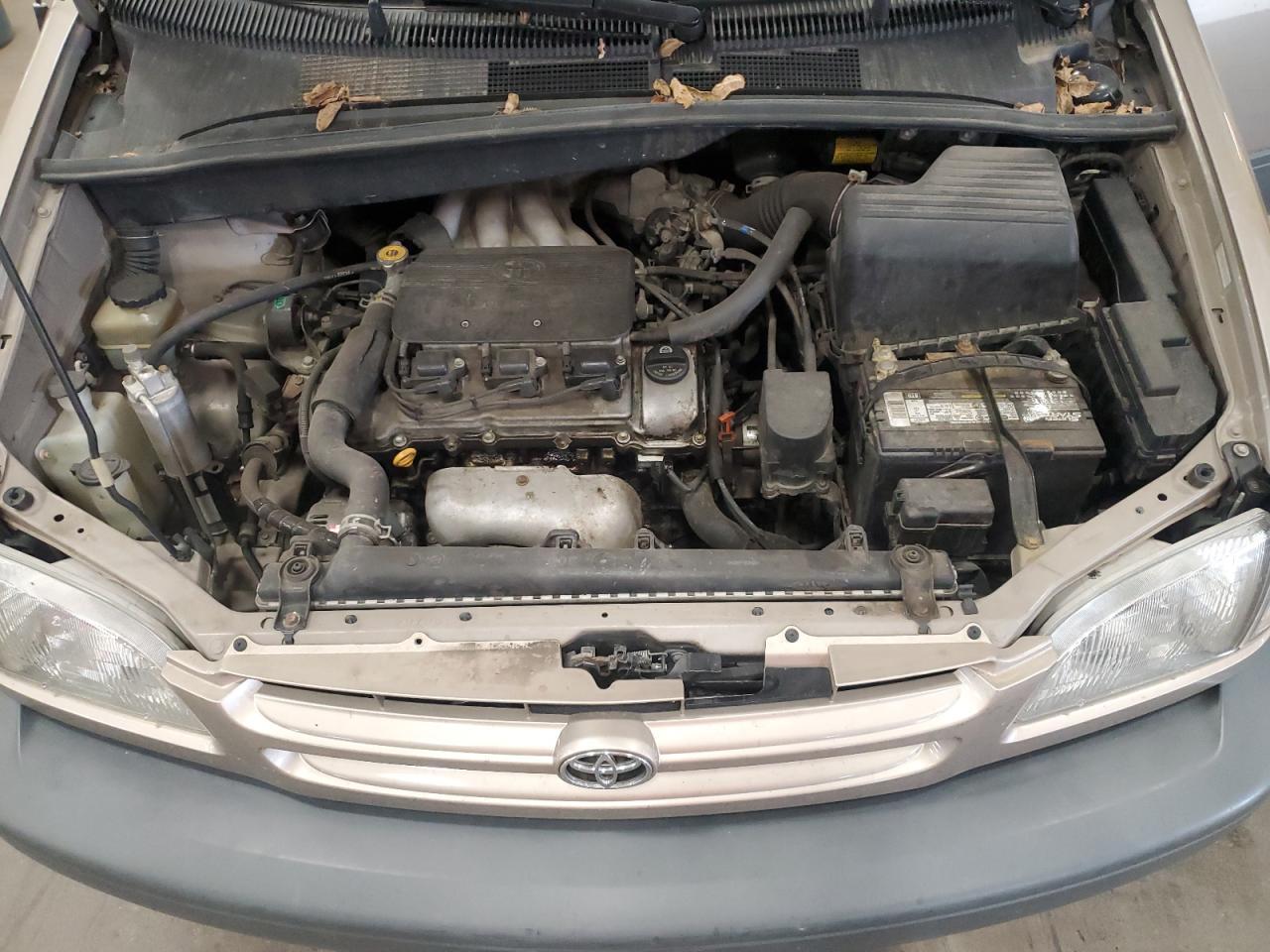 2000 TOYOTA SIENNA