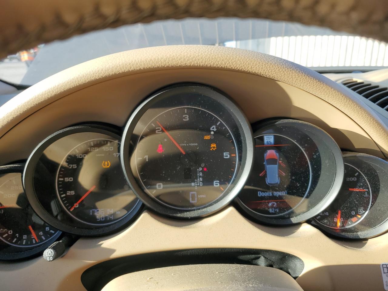 2013 PORSCHE CAYENNE