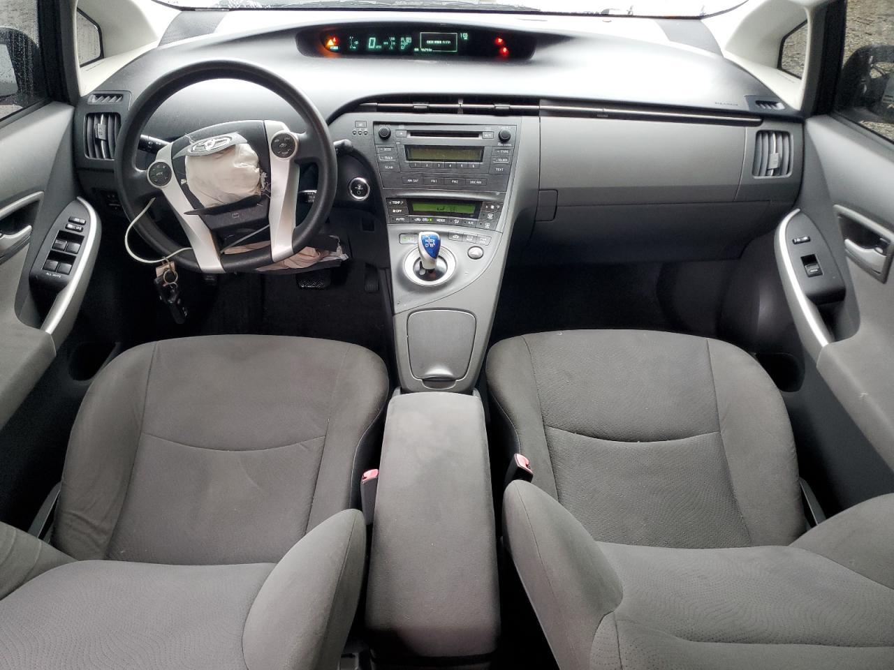 2011 TOYOTA PRIUS