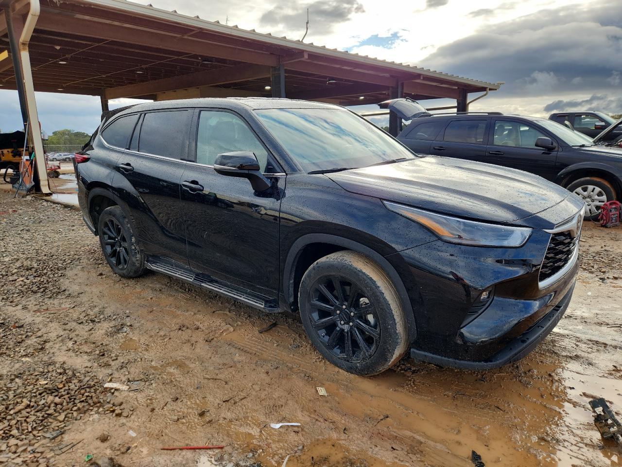2022 TOYOTA HIGHLANDER