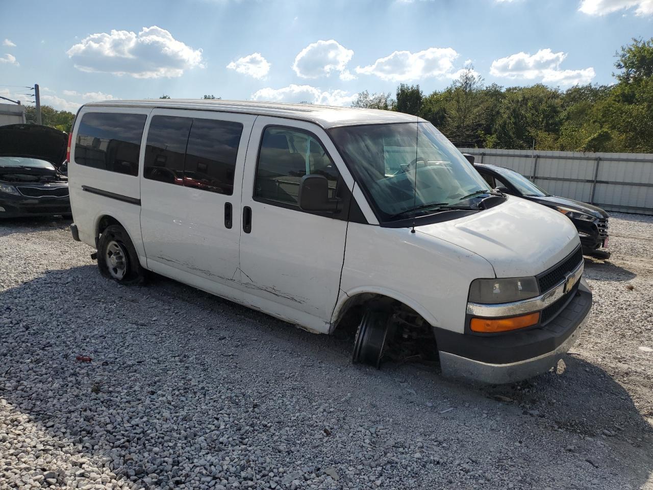 2011 CHEVROLET Express 3500