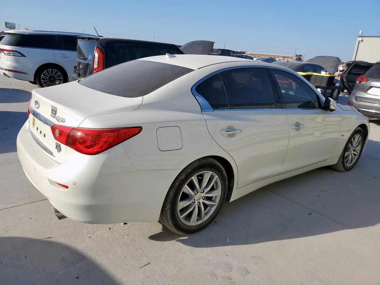 2016 INFINITI Q50