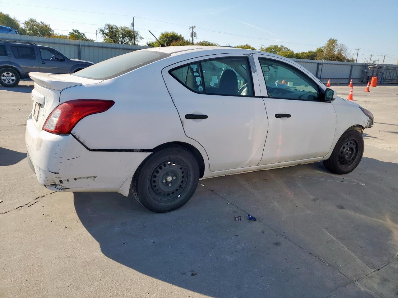 2017 NISSAN VERSA