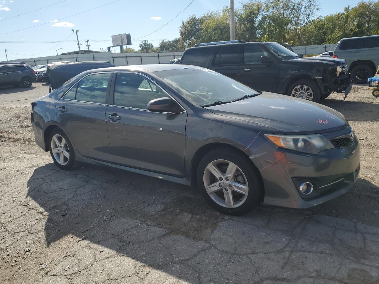 2014 TOYOTA CAMRY