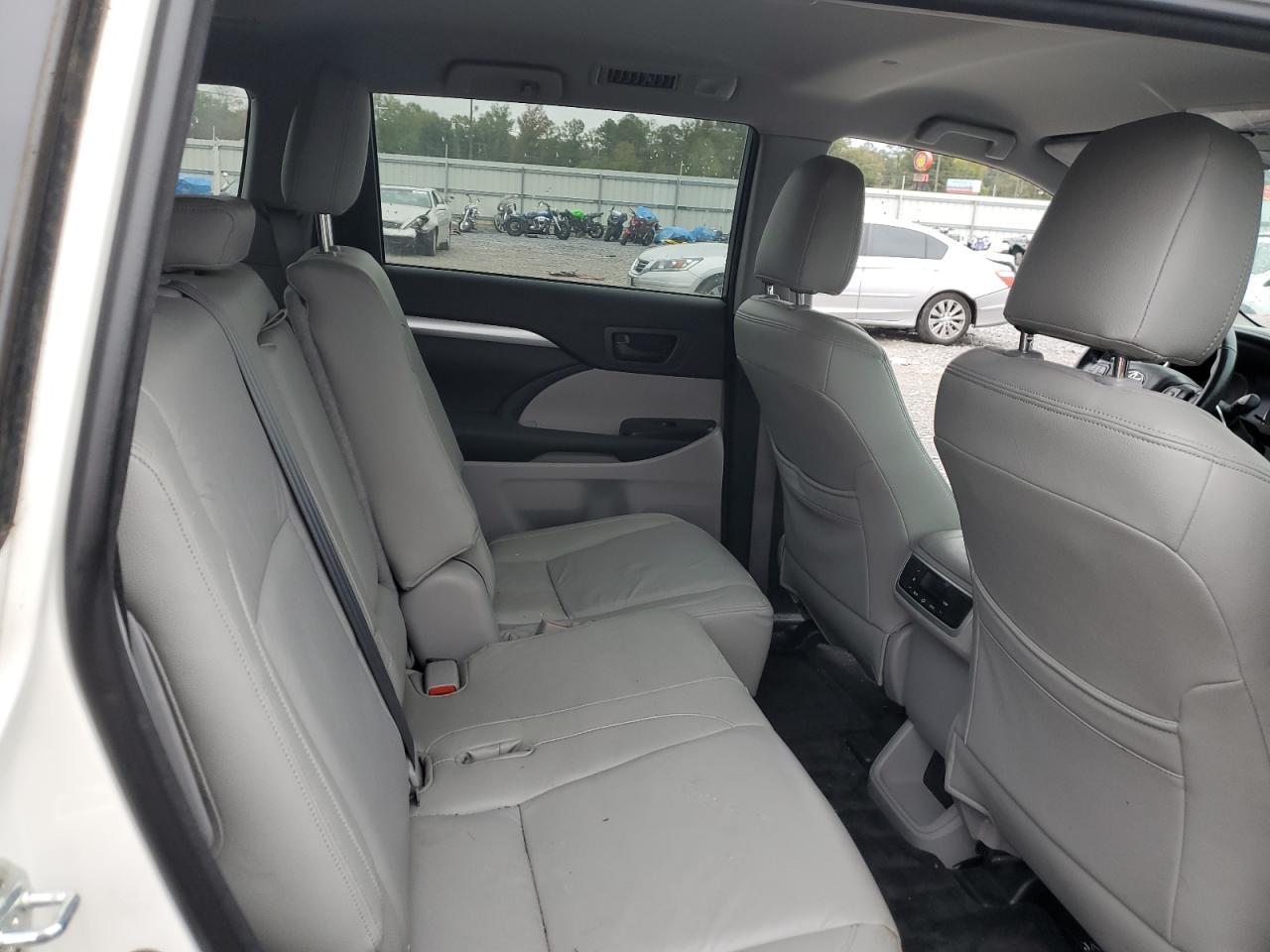 2015 TOYOTA HIGHLANDER