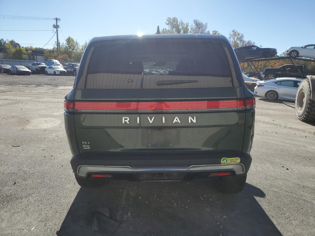 2024 RIVIAN R1s