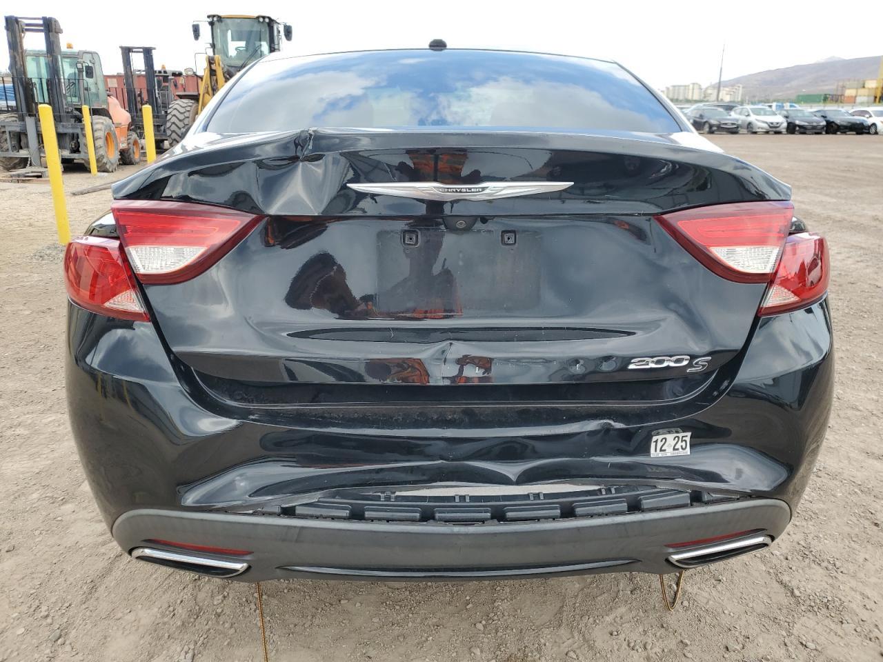 2016 CHRYSLER 200