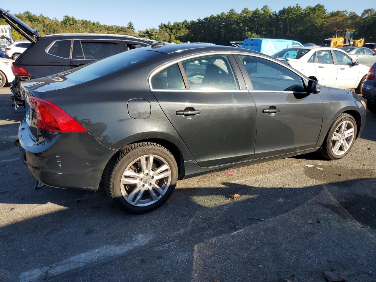2014 VOLVO S60