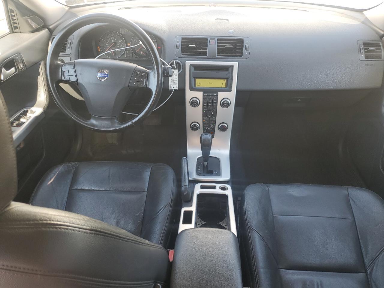 2011 VOLVO S40