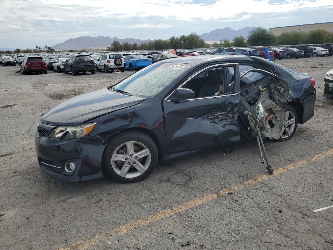 2014 TOYOTA CAMRY