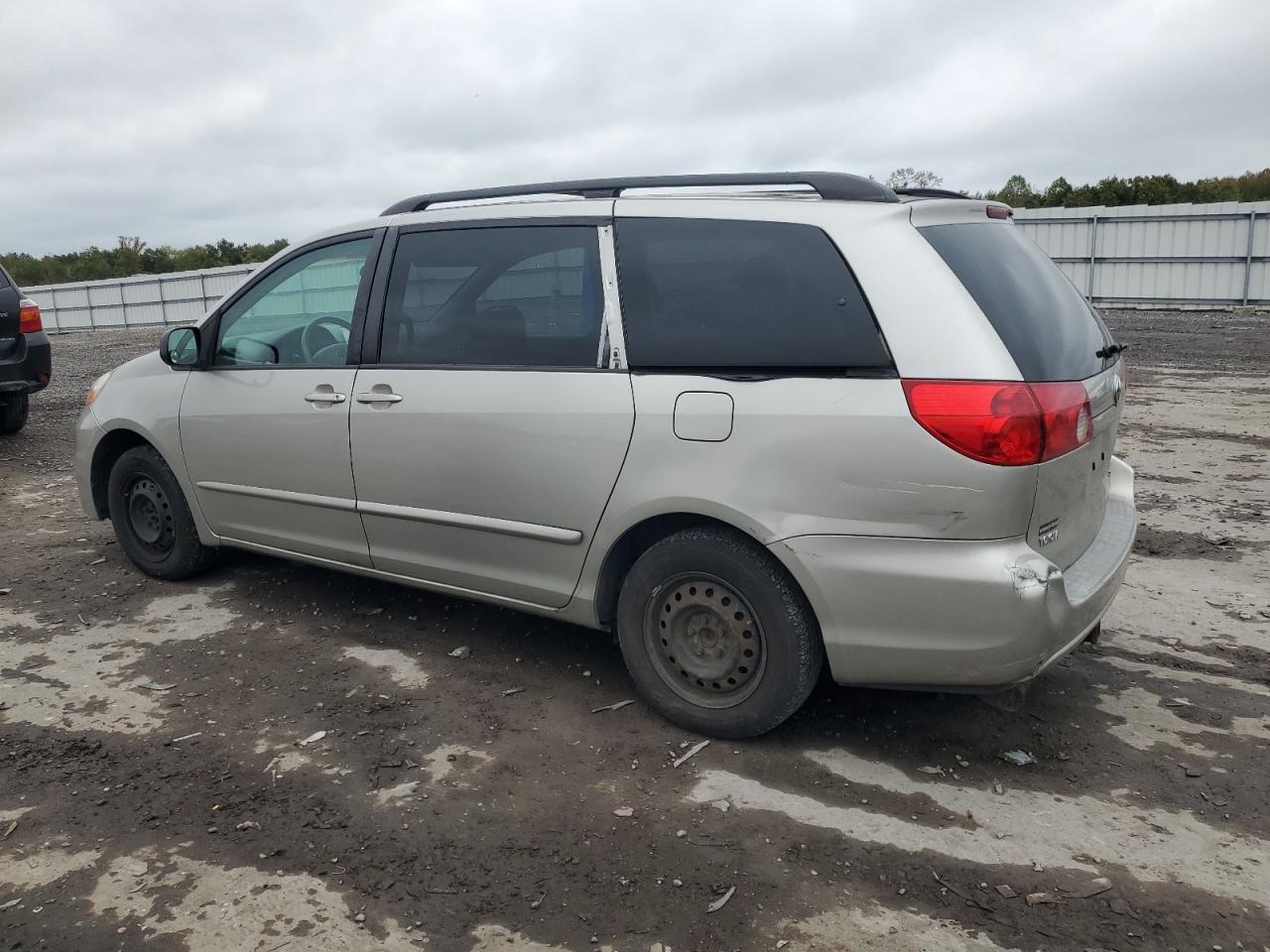 2006 TOYOTA SIENNA