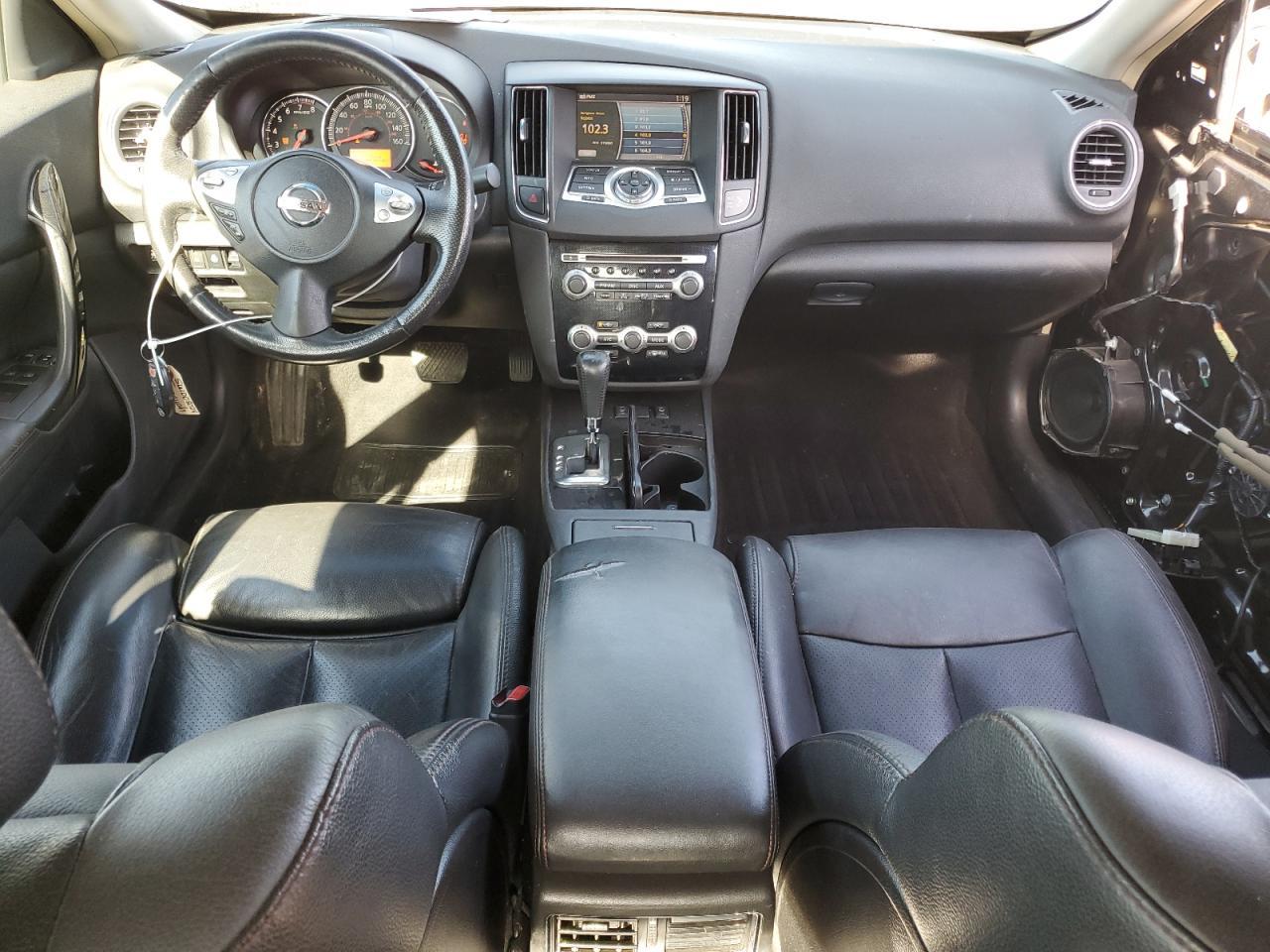 2011 NISSAN Maxima