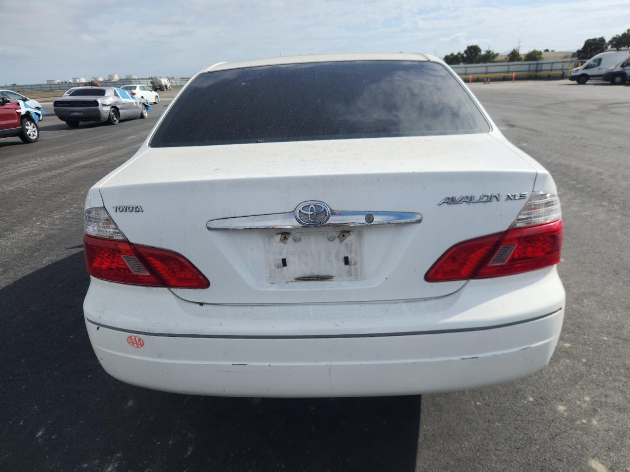 2003 TOYOTA Avalon