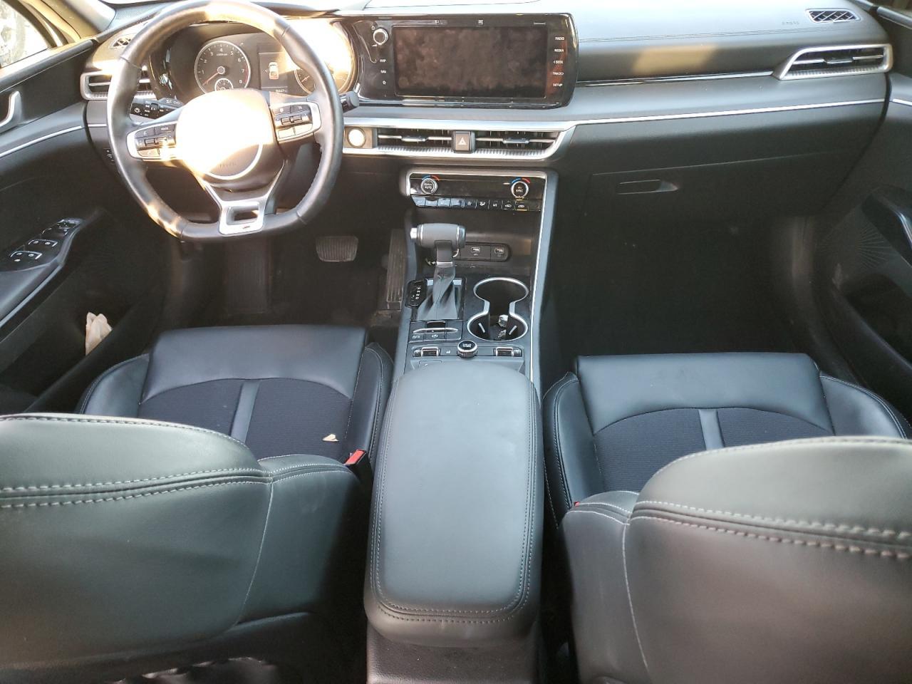 2022 KIA K5