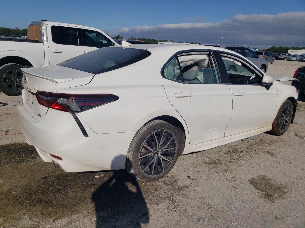 2021 TOYOTA CAMRY