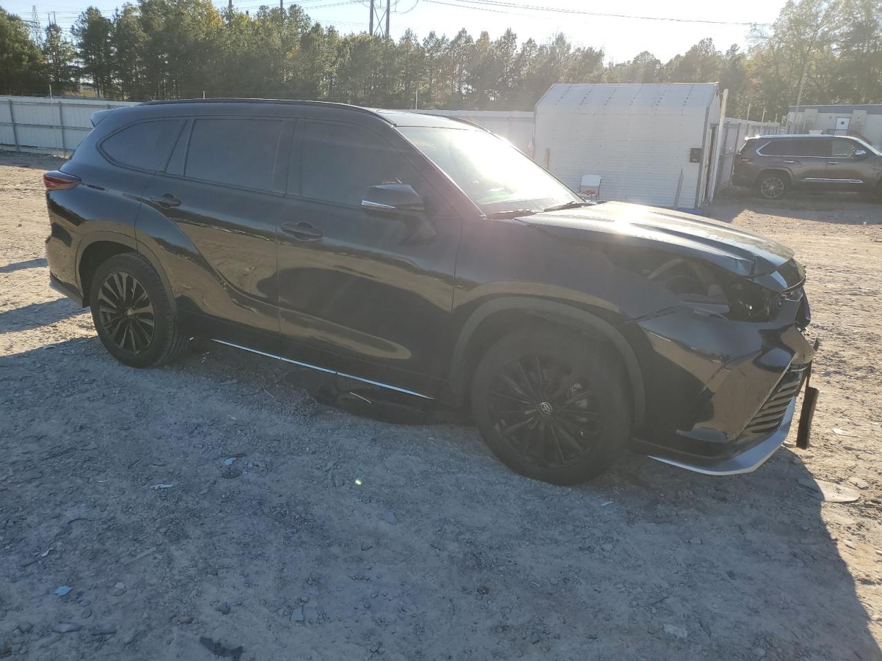 2024 TOYOTA HIGHLANDER