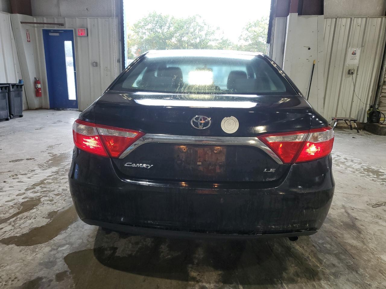 2016 TOYOTA CAMRY